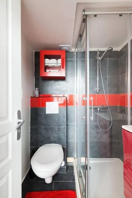 Ideal For Exploring Paris On Foot